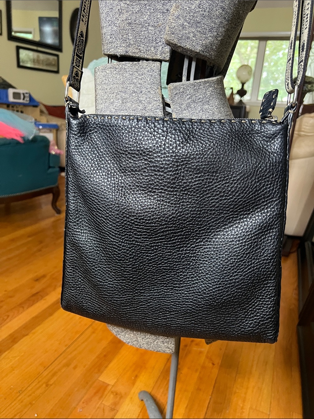 Authentic Fendi Selleria Black Pebbled Leather Crossbody Bag Logo Strap - Picture 5 of 14